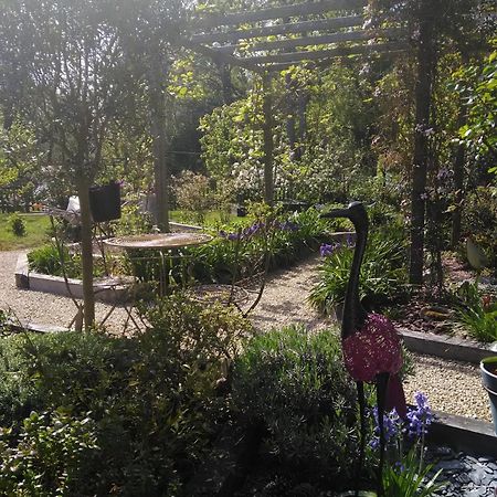 Les Muscaris Bed & Breakfast Le Minihic-sur-Rance Екстериор снимка